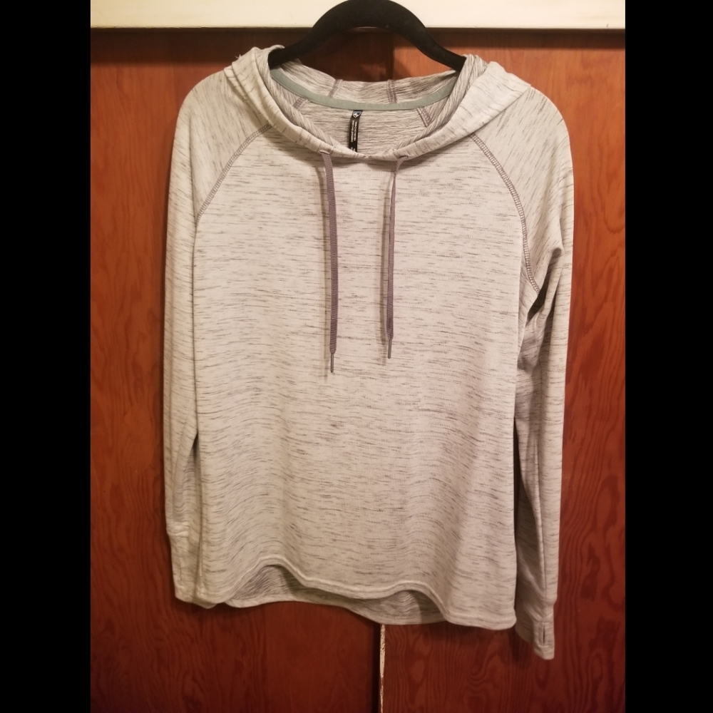 Tee with hood